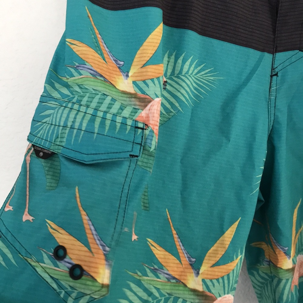 OCEAN CURRENT SWIM TRUNKS SIZE 34 FLAMINGO FLORAL PATTERN EXCELLENT CONDITION! - Picture 3 of 6